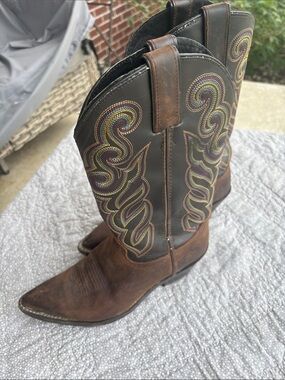 Classic Women's Brown Leather Western Cowboy Boots